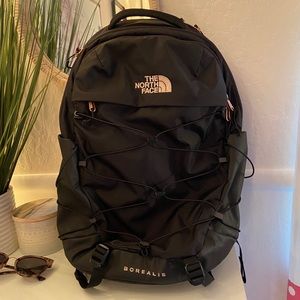 ‼️northface womens borealis backpack!‼️